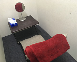 Wi-Fi完備で広々としたスペースの個室ブース｜求人ギャラリー(小) 回春堂